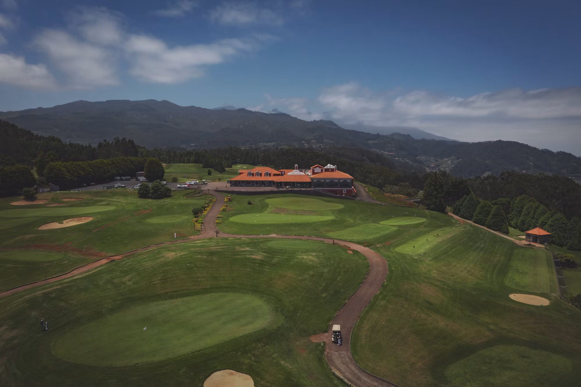 Golf Etiquette: Navigating the Course with Grace and Respect